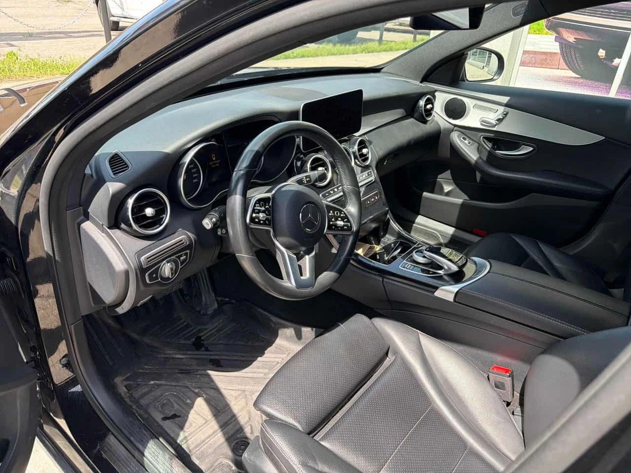 Mercedes-Benz C 300 * CARFAX * ПОДГРЕВ * 2 КЛЮЧА * ПАНО, снимка 5 - Автомобили и джипове - 54825159