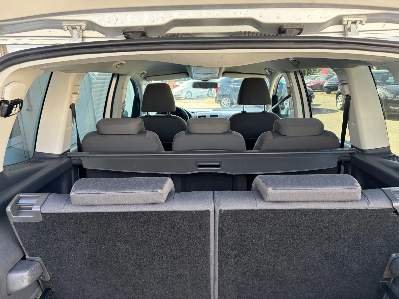 VW Touran 1.6TDI | Mobile.bg � ����������� 6