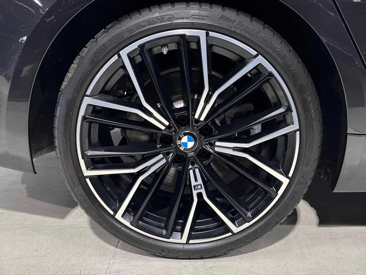 BMW 540 * xDrive * CARFAX * АВТОКРЕДИТ БЕЗ ПЪРВОНАЧАЛНА, снимка 6 - Автомобили и джипове - 55422892