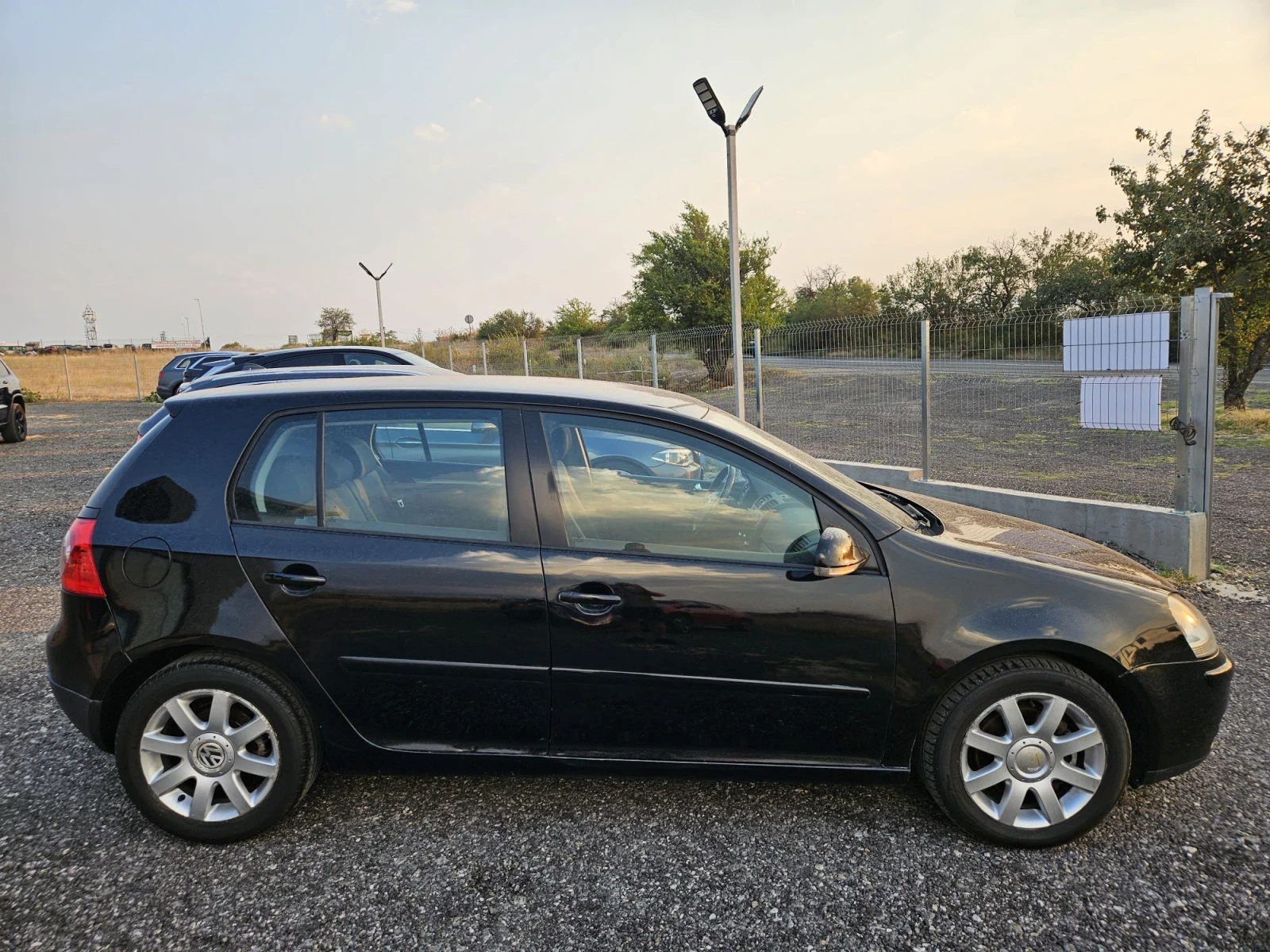VW Golf 1.9 TDI, снимка 6 - Автомобили и джипове - 55768495