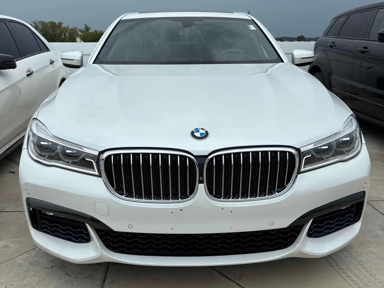 BMW 750 * 750i xDrive * CARFAX * БЕЗ ПЪРВОНАЧАЛНА ВНОСКА, снимка 6 - Автомобили и джипове - 55783053