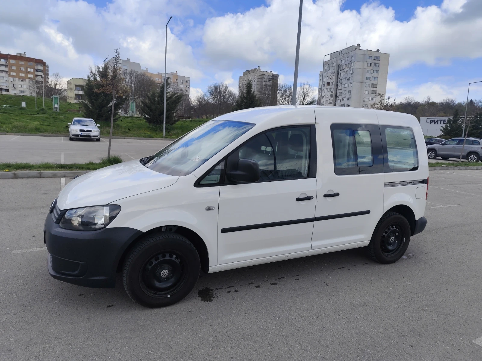 VW Caddy 1.6 tdi navi , снимка 5 - Автомобили и джипове - 55852037