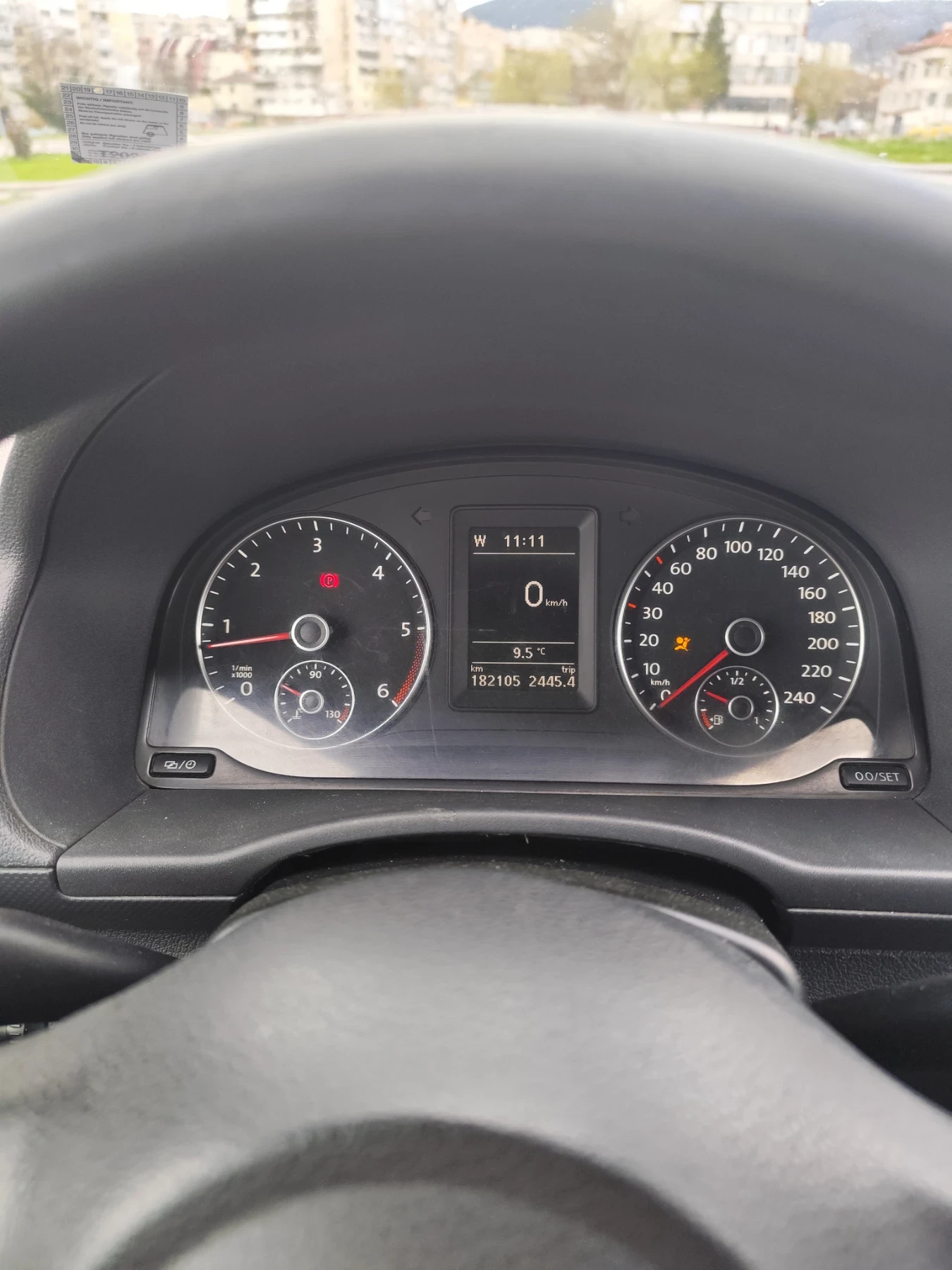 VW Caddy 1.6 tdi navi , снимка 8 - Автомобили и джипове - 55852037