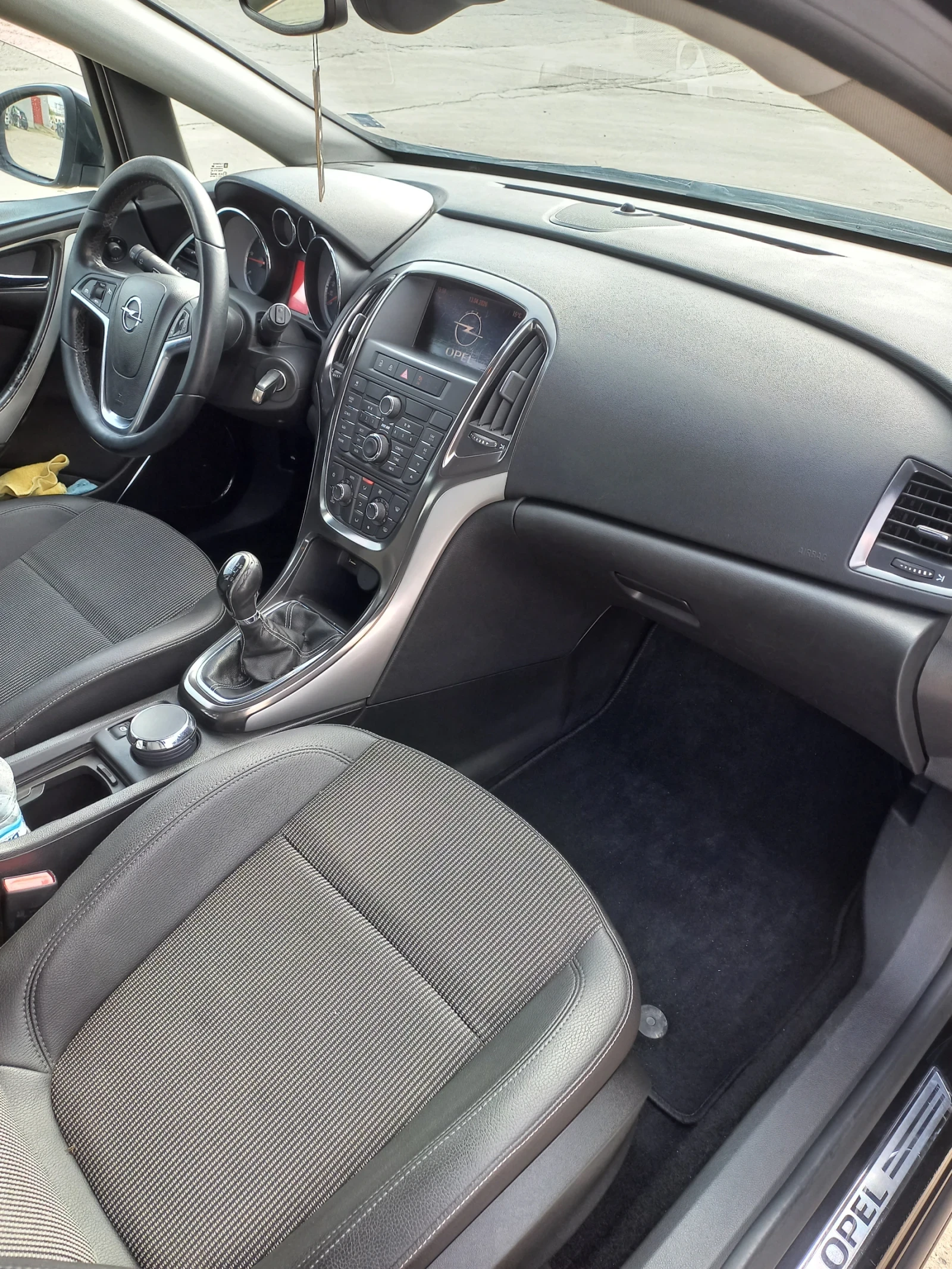 Opel Astra, снимка 10 - Автомобили и джипове - 56049554