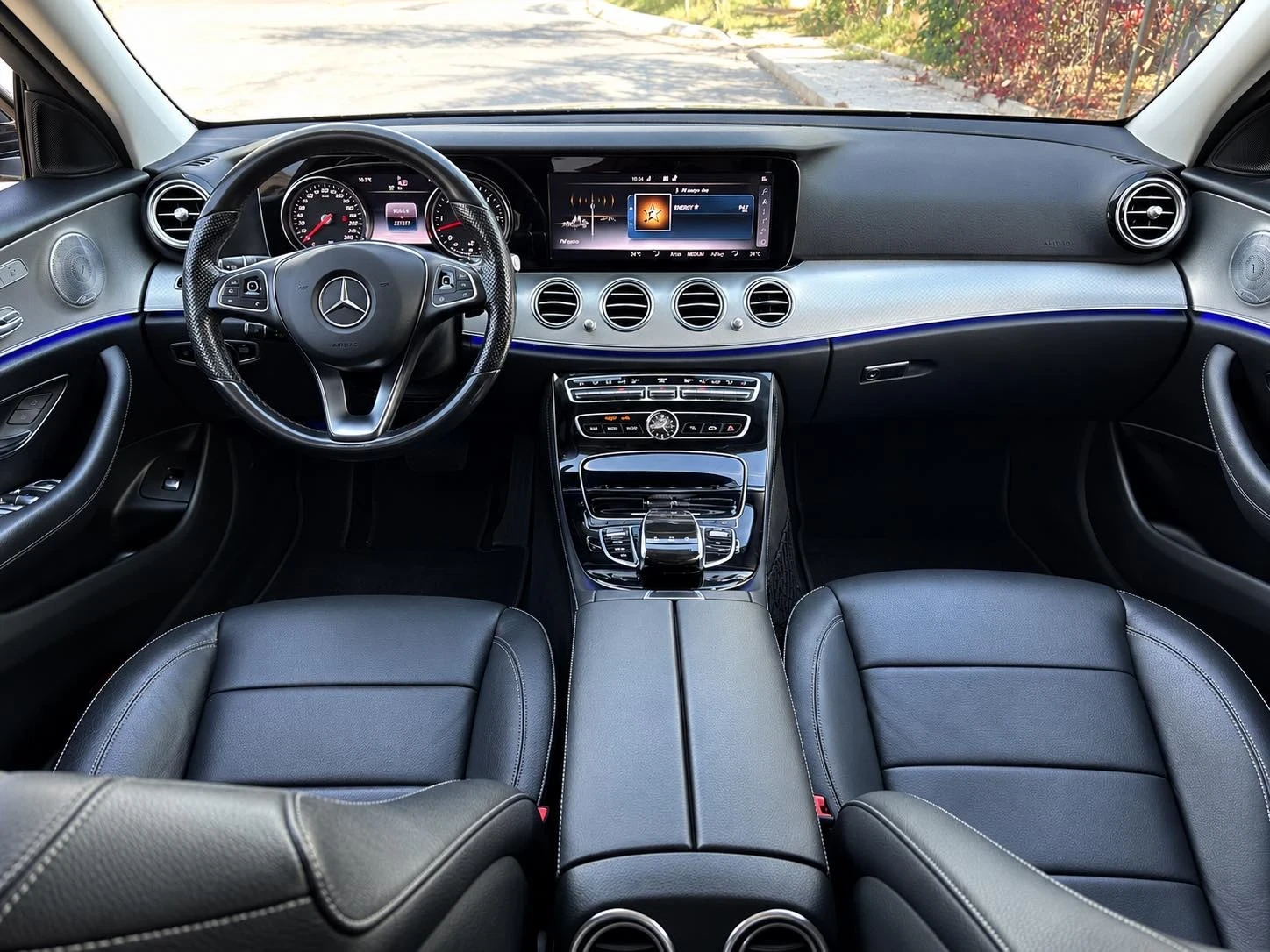 Mercedes-Benz E 350 E350d, снимка 8 - Автомобили и джипове - 56378188