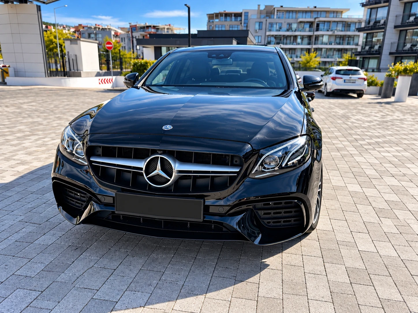 Mercedes-Benz E 350 E350d, снимка 2 - Автомобили и джипове - 56378188