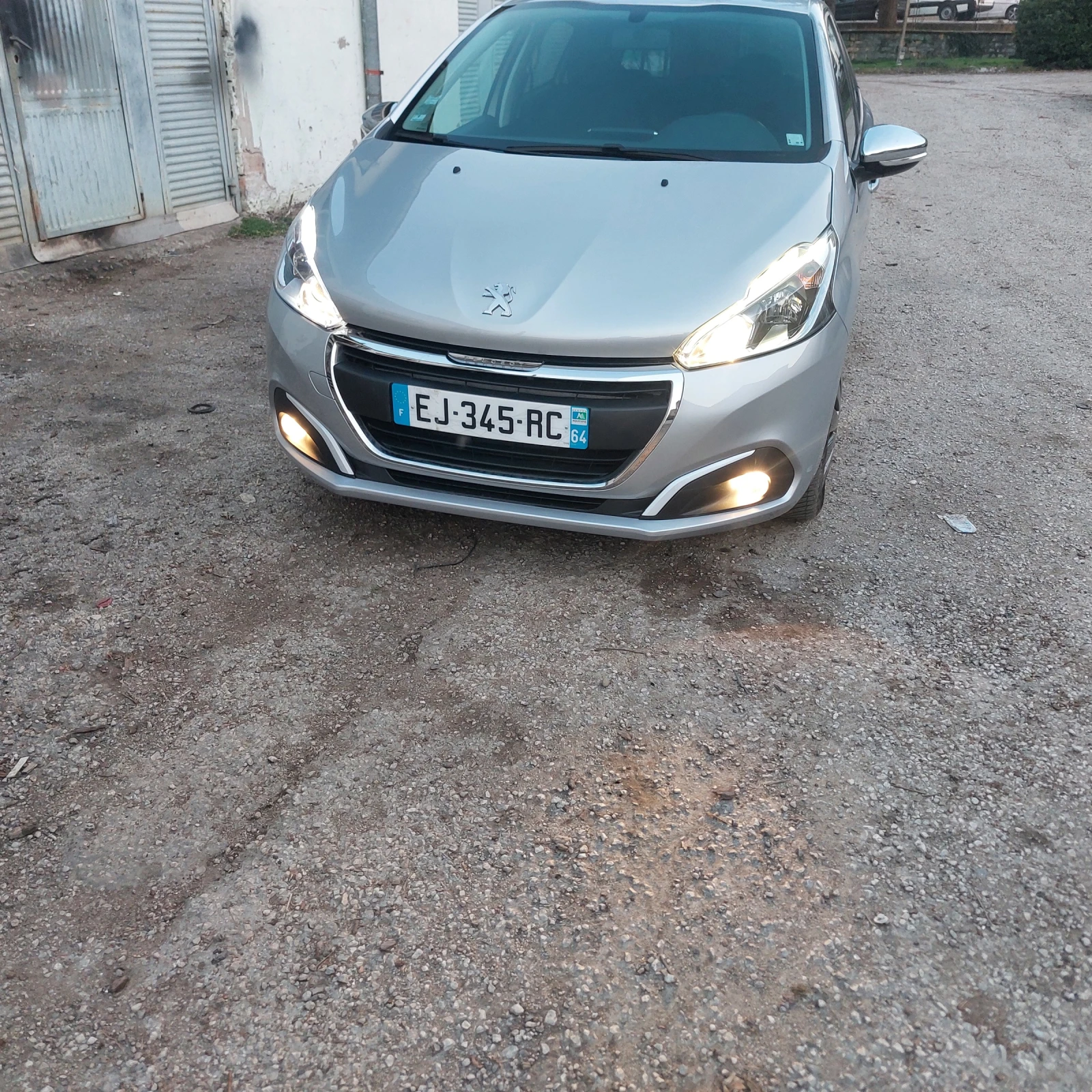 Peugeot 208 1.6 BLUE HDI NAVI | Mobile.bg � ����������� 3