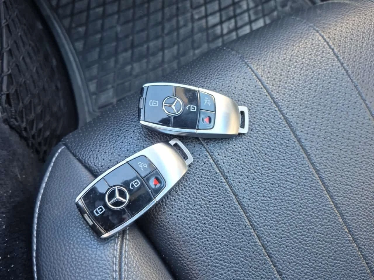 Mercedes-Benz E 300 * 4matic * AMG Line * CARFAX *  | Mobile.bg � ����������� 10