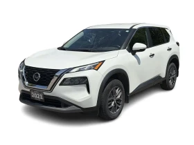 Nissan Rogue S AWD finished in Glacier White on Graphite cloth , снимка 1