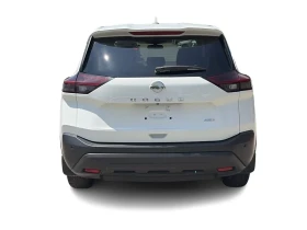Nissan Rogue S AWD finished in Glacier White on Graphite cloth , снимка 10