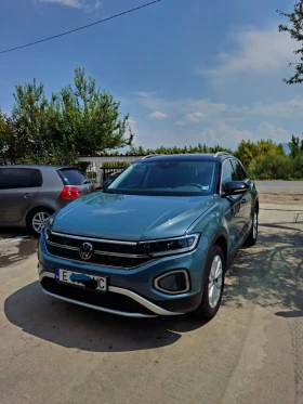 Обява за продажба на VW T-Roc 1.5 R-line ~47 600 лв. - изображение 1