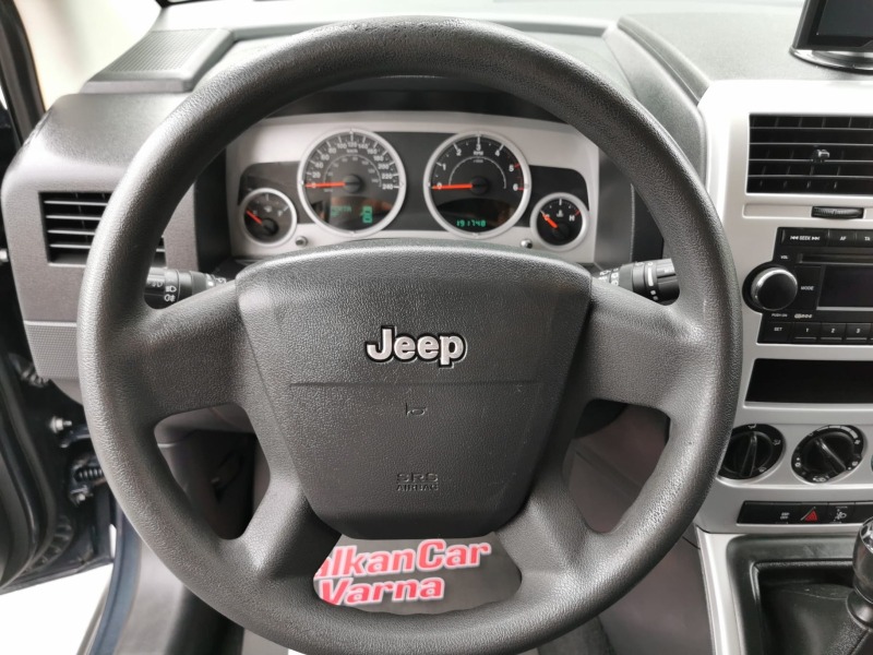 Jeep Compass 2.0 CRDI 4X4, снимка 10 - Автомобили и джипове - 45792119
