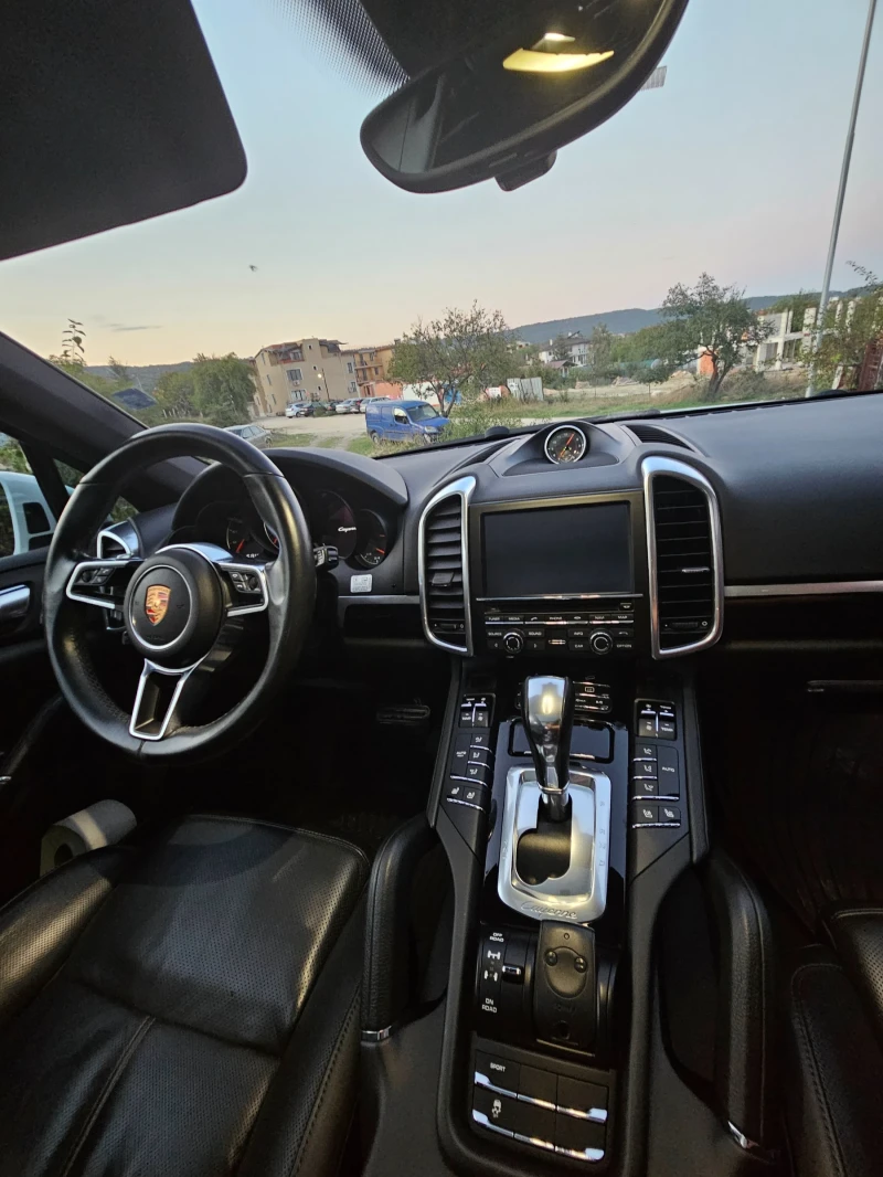 Porsche Cayenne, снимка 12 - Автомобили и джипове - 47334583