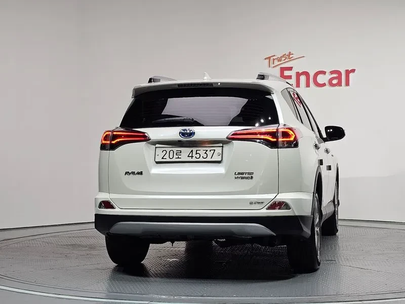 Toyota Rav4 2.5 4Wd Hybrid, снимка 4 - Автомобили и джипове - 55748629