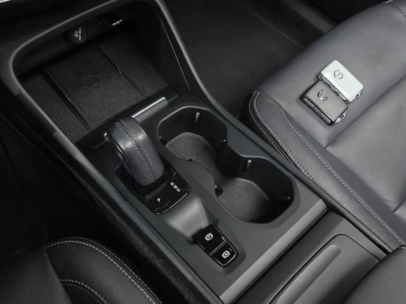 Volvo XC40 �4 MOMENTUM | �������| �����| ������| ��������  | Mobile.bg � ����������� 9