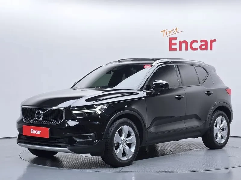 Volvo XC40 Т4 MOMENTUM | ПОДГРЕВ| ПАМЕТ| КАМЕРА| ПАНОРАМА 
