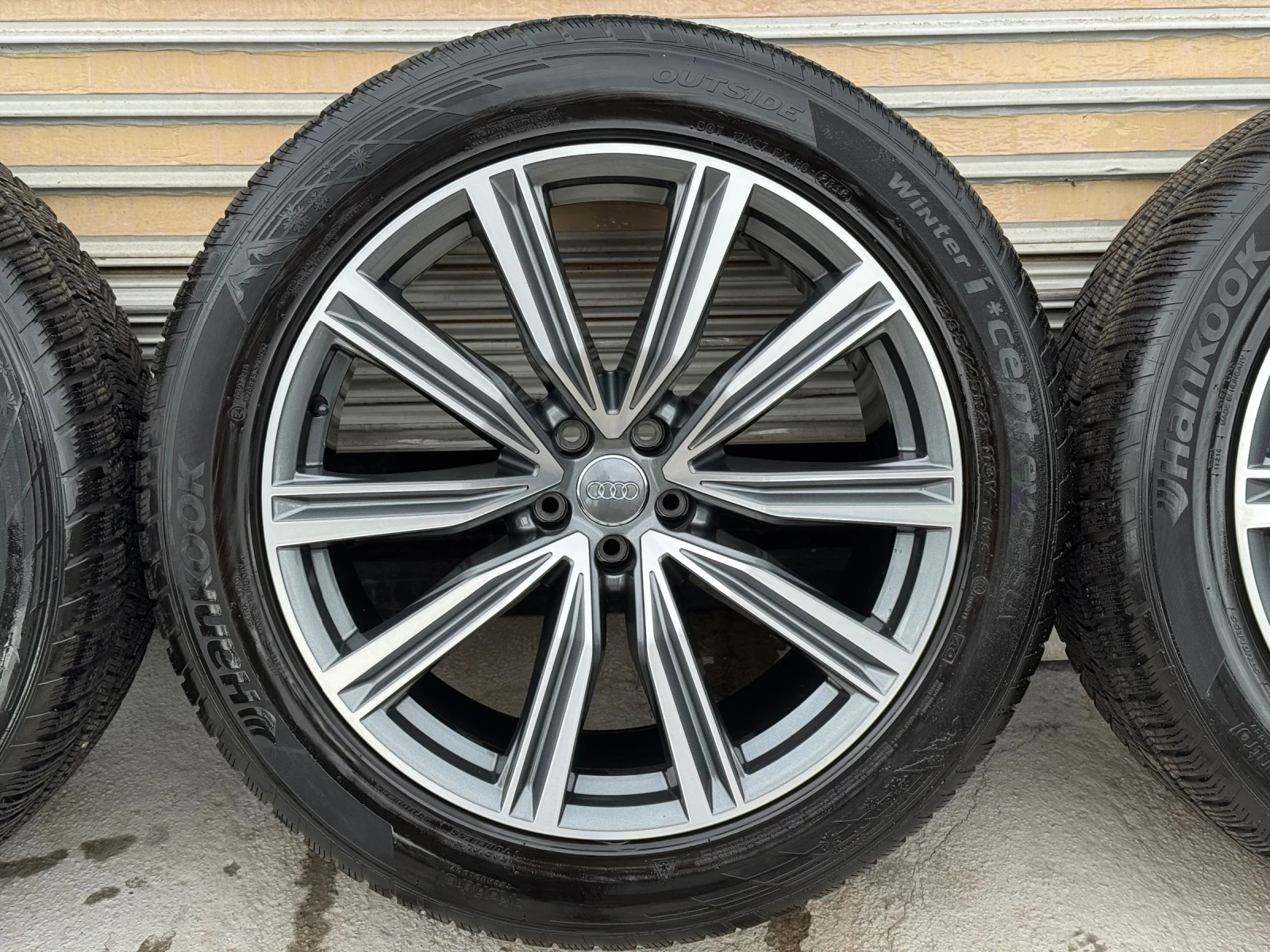 Audi Q8 ОРИГИНАЛНИ джанти 21 с гуми, снимка 4 - Автомобили и джипове - 53958407