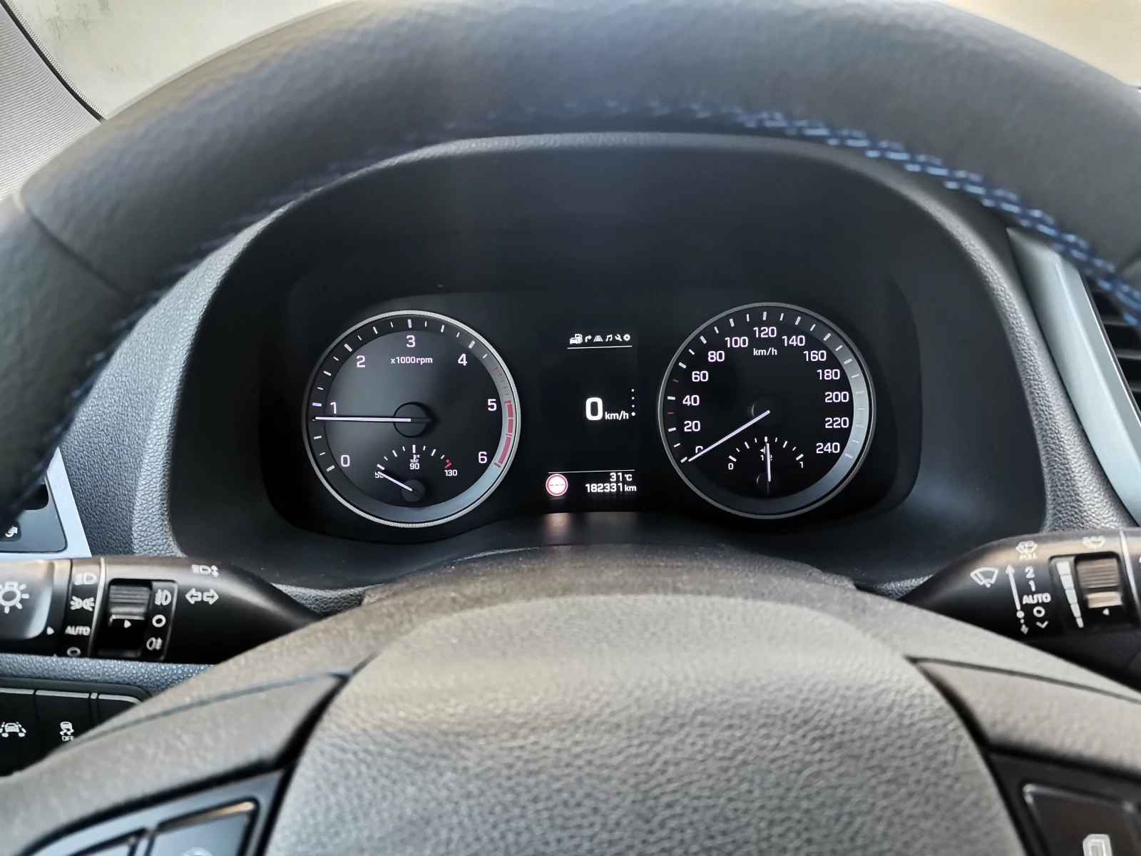 Hyundai Tucson  Xennon/Ст.Таван/, снимка 14 - Автомобили и джипове - 55092218