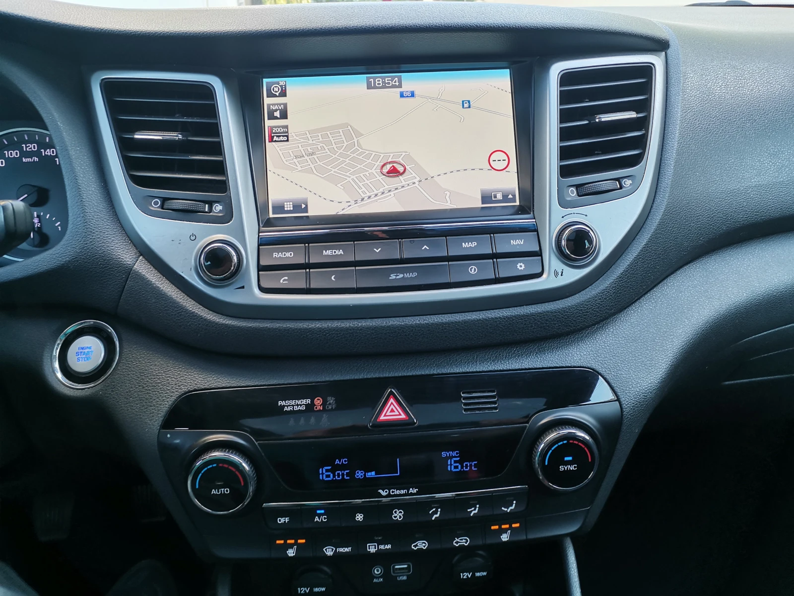 Hyundai Tucson  Xennon/Ст.Таван/, снимка 15 - Автомобили и джипове - 55092218