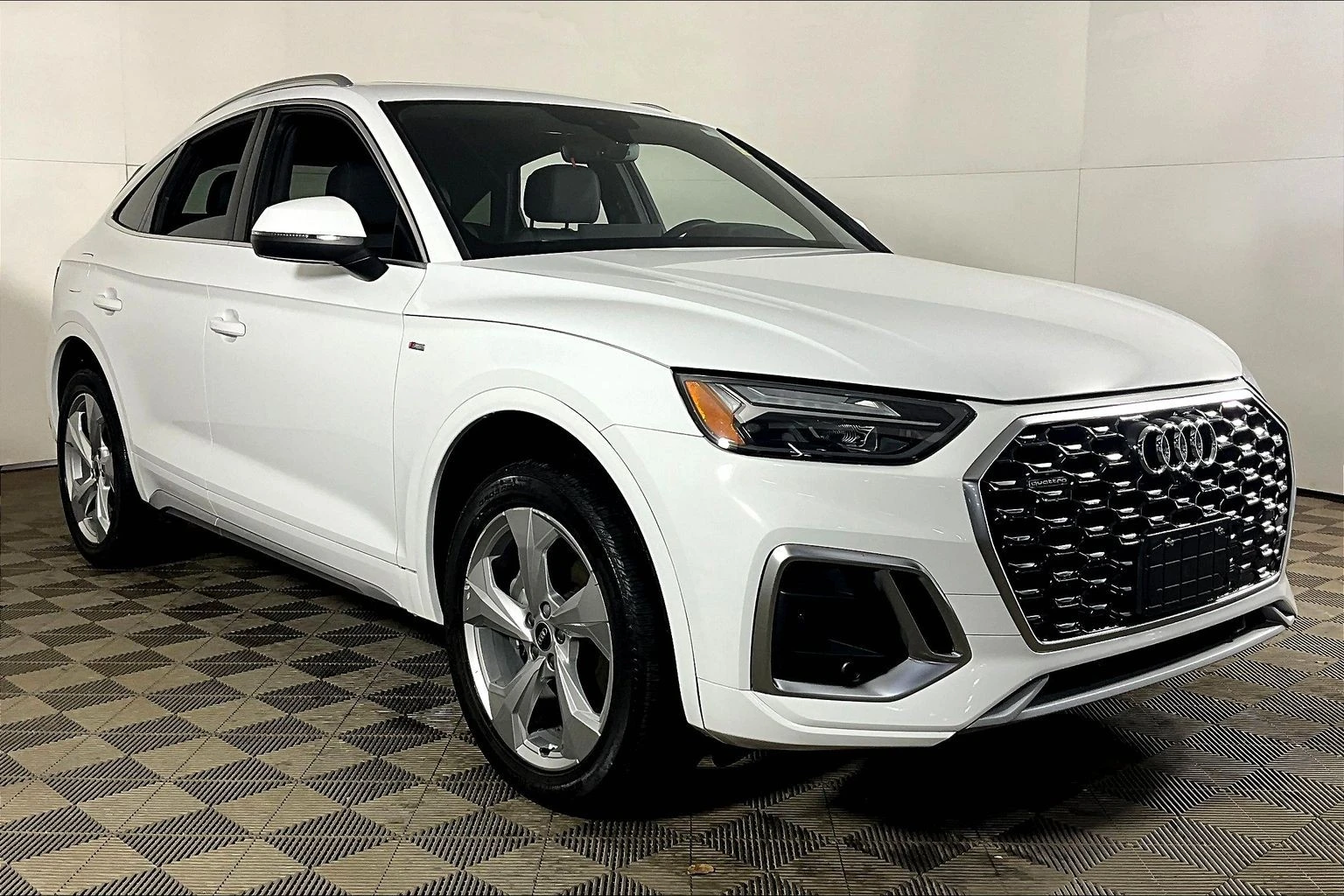Audi Q5 45 TFSI Sportback quattro Progressiv, снимка 6 - Автомобили и джипове - 55136507