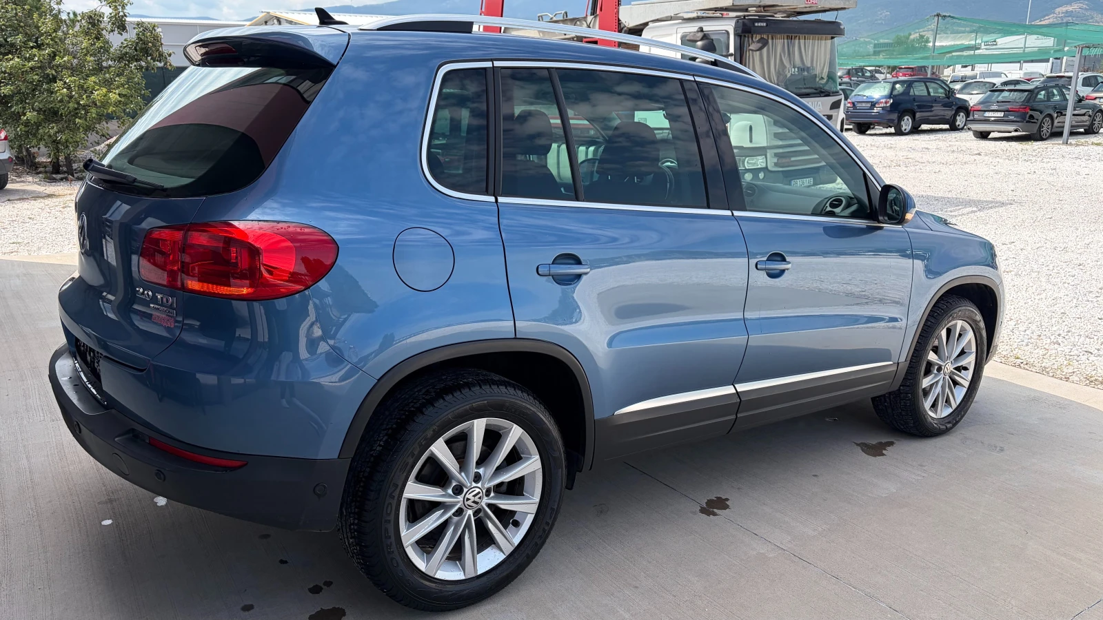 VW Tiguan 2.0 TDI 4Motion, снимка 4 - Автомобили и джипове - 55429925