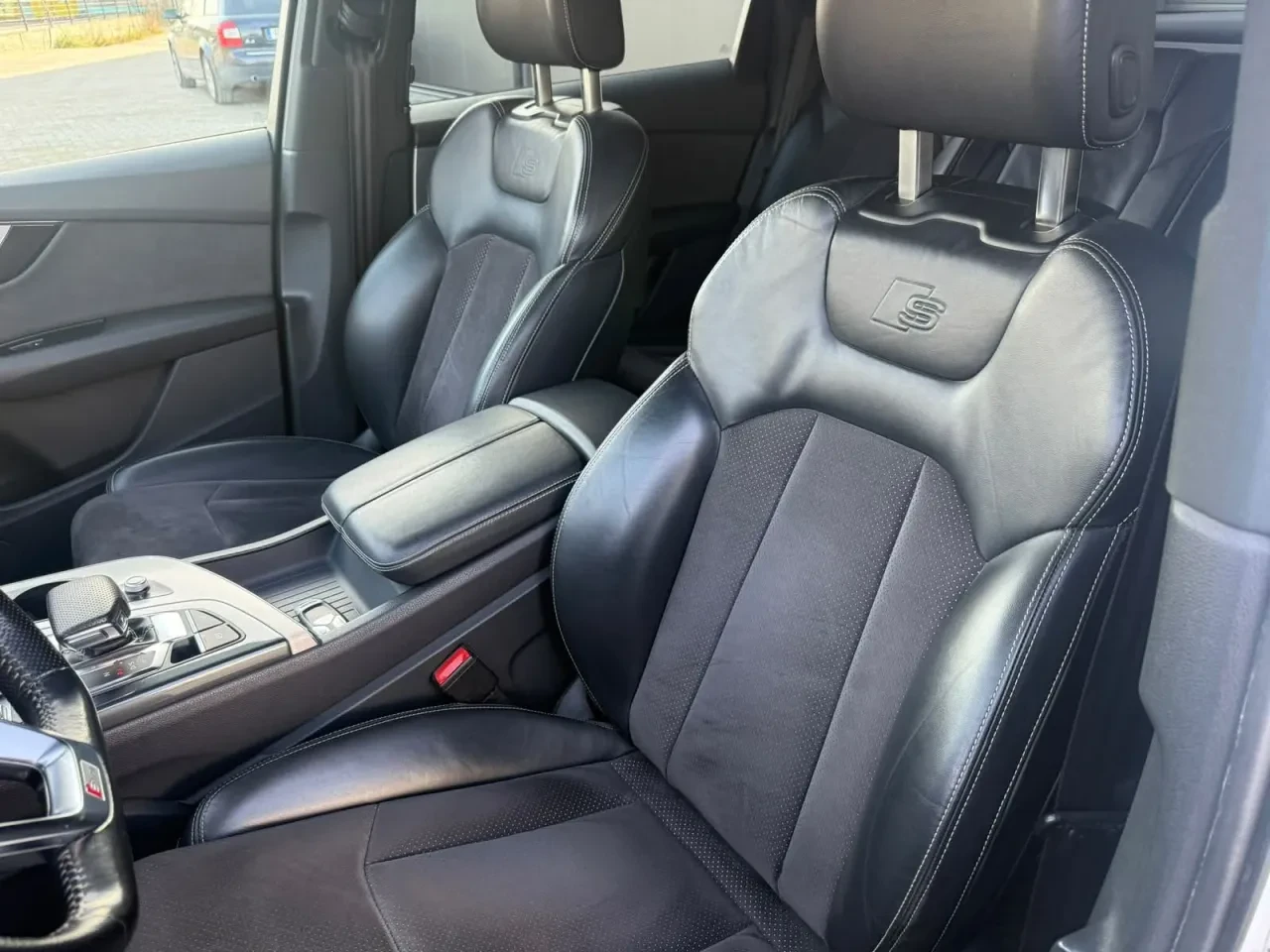 Audi Q7 S-Line| 3.0TDI| Matrix| Bose| Завиващ Заден Мост, снимка 7 - Автомобили и джипове - 55783909