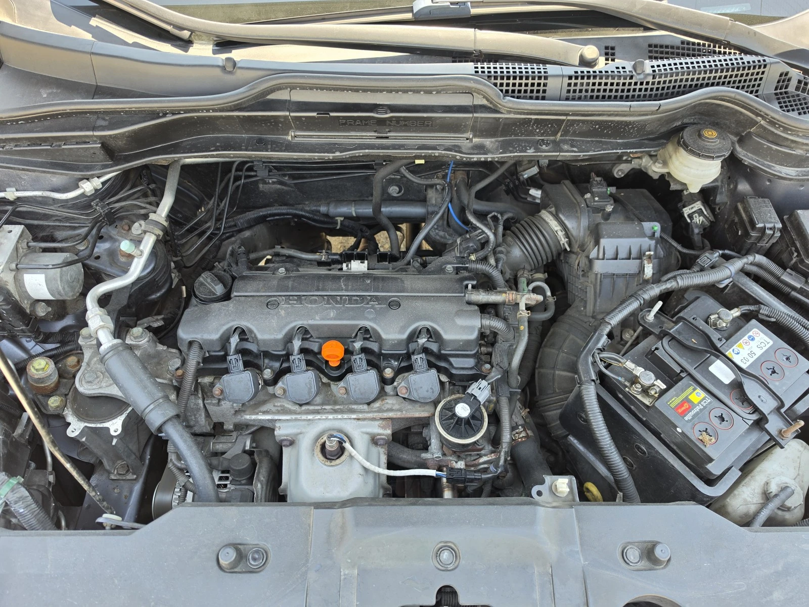Honda Cr-v 2.0i-VTEC 4x4 Distronic TUV 2027г Собственик 1936г, снимка 9 - Автомобили и джипове - 55798015