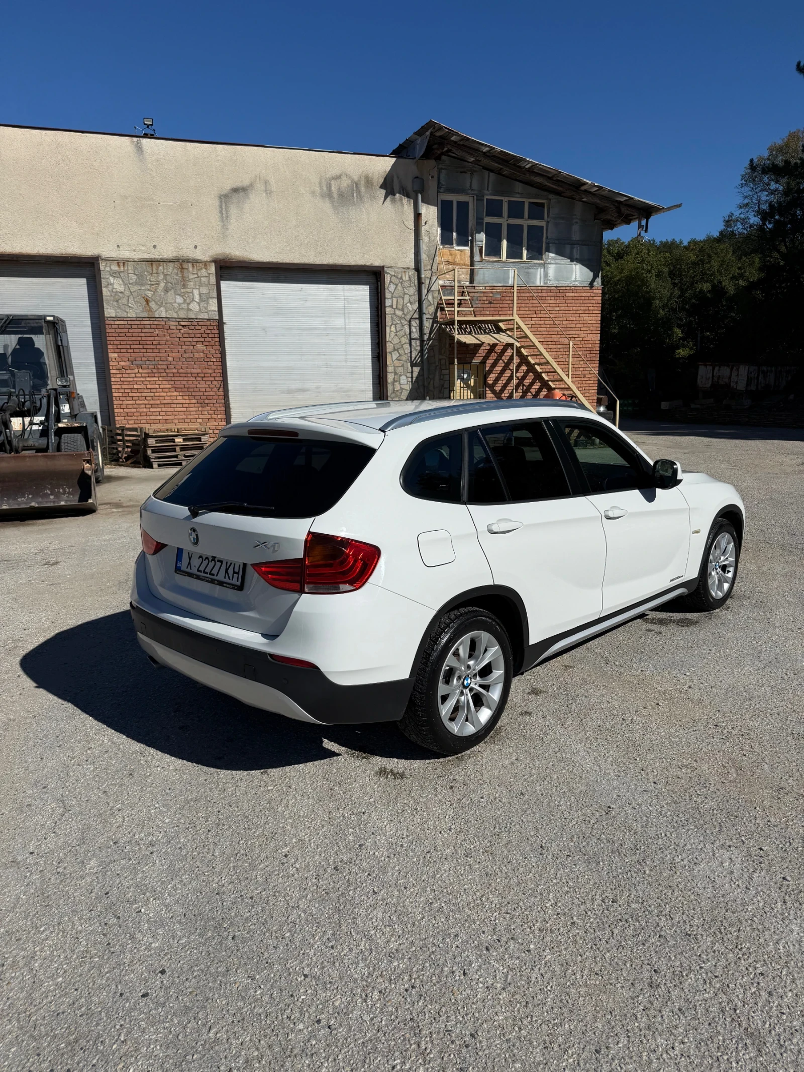 BMW X1 2.0d Xdrive 177кс, снимка 4 - Автомобили и джипове - 56357007