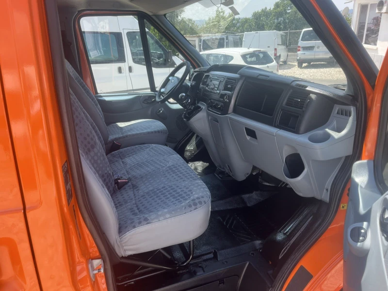 Ford Transit 6-скорости, КЛИМА, снимка 10 - Бусове и автобуси - 51246266