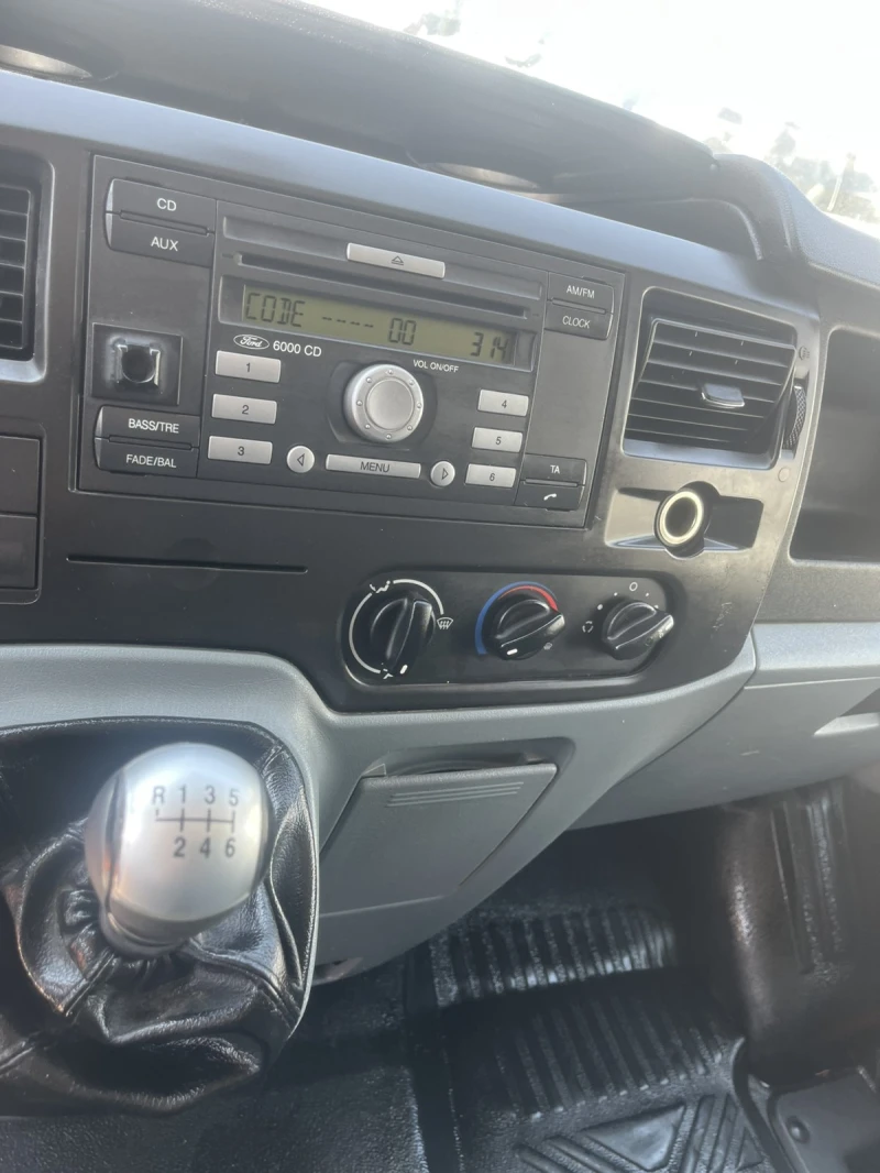 Ford Transit 6-скорости, КЛИМА, снимка 13 - Бусове и автобуси - 51246266