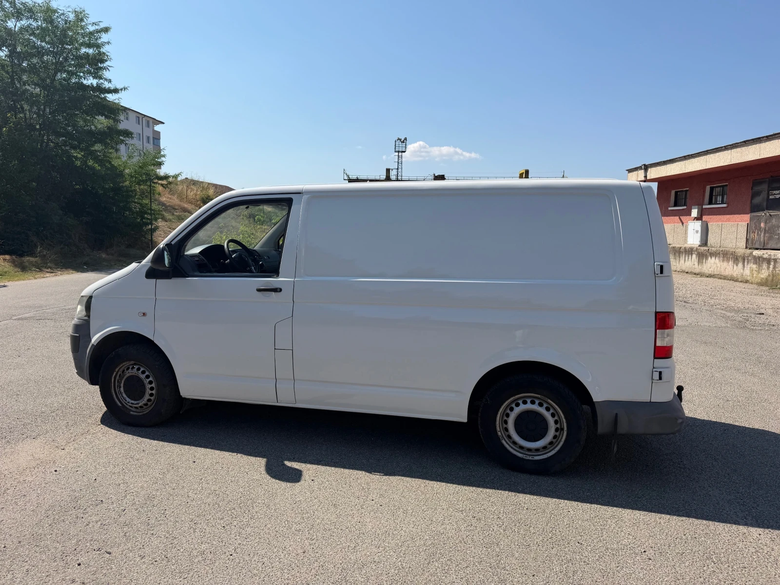 VW Transporter 2.0TDI, снимка 7 - Бусове и автобуси - 55309424