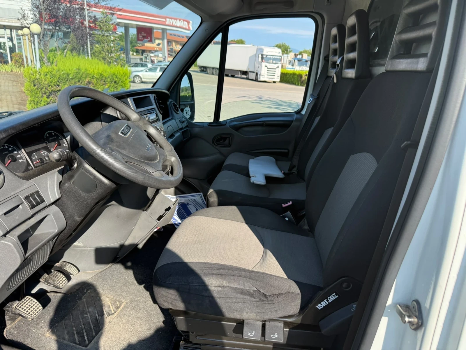 Iveco Daily, снимка 11 - Бусове и автобуси - 55674880