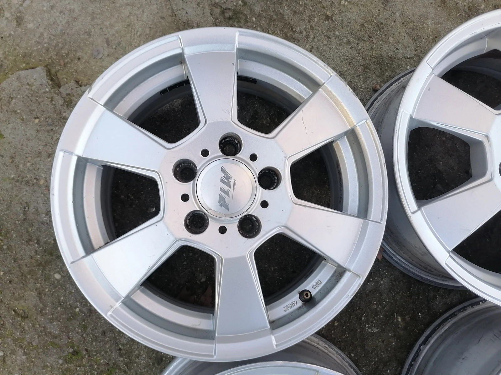 ������ �� VW Golf | Mobile.bg � ����������� 4