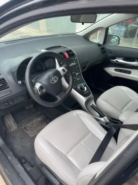 Toyota Auris 1.8 hibrid, снимка 5