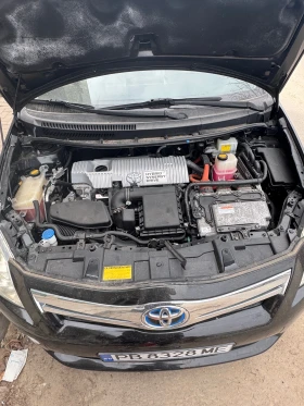 Toyota Auris 1.8 hibrid, снимка 10