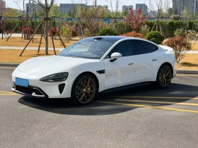 ������ Xiaomi YU7