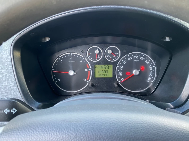 Ford Connect 1.8TDCI, снимка 9 - Автомобили и джипове - 47351359