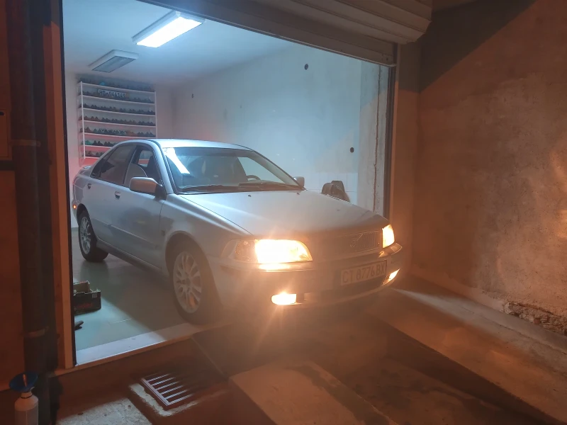 Volvo S40 1.9. 115kc., снимка 11 - Автомобили и джипове - 52105243