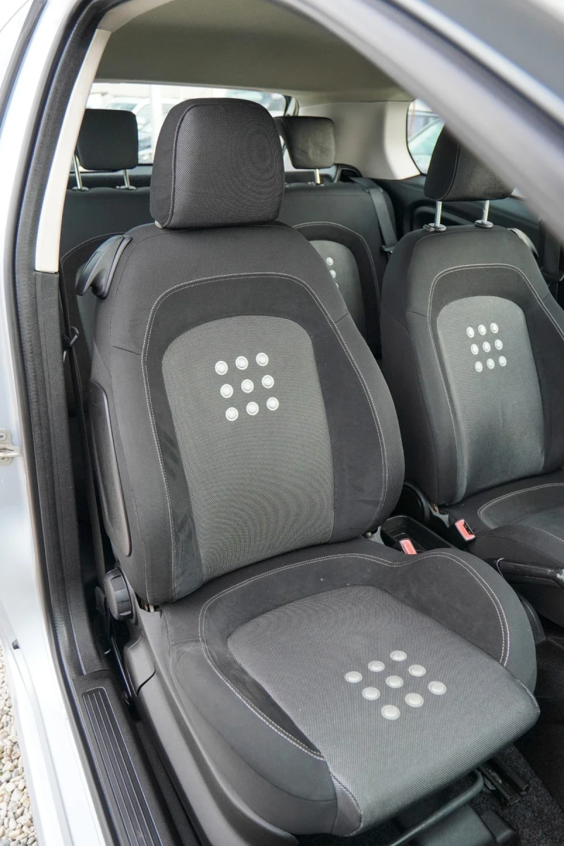 Fiat Punto 1.3JTD ITALIA ЛИЗИНГ, снимка 9 - Автомобили и джипове - 52575225