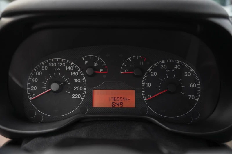 Fiat Punto 1.3JTD ITALIA ЛИЗИНГ, снимка 12 - Автомобили и джипове - 52575225