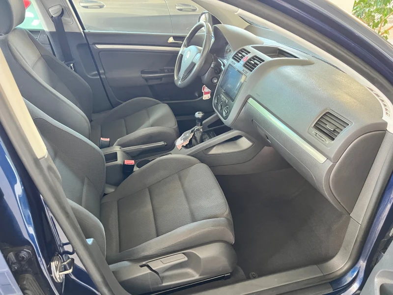 VW Golf, снимка 11 - Автомобили и джипове - 52771170