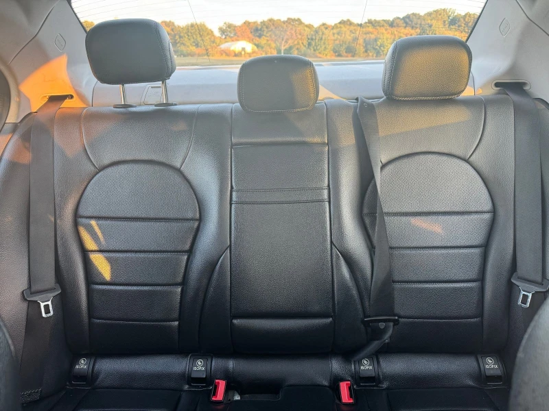 Mercedes-Benz C 300, снимка 11 - Автомобили и джипове - 53038679