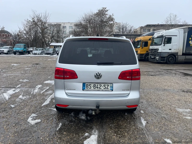 VW Touran  2.0TDI 140кс HIGHLINE* НАВИГАЦИЯ* ПОДГРЕВ* , снимка 5 - Автомобили и джипове - 53078266