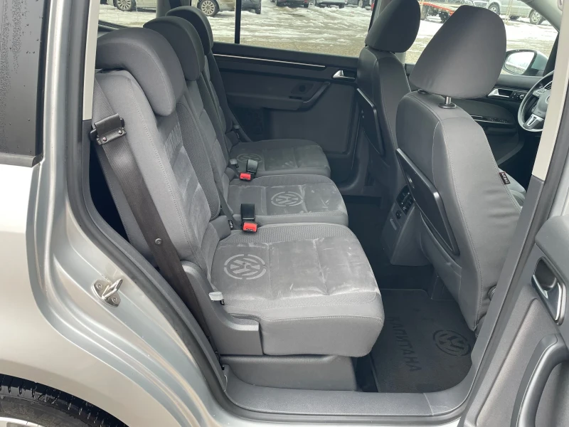 VW Touran  2.0TDI 140кс HIGHLINE* НАВИГАЦИЯ* ПОДГРЕВ* , снимка 15 - Автомобили и джипове - 53078266
