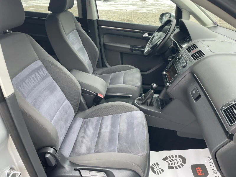 VW Touran  2.0TDI 140кс HIGHLINE* НАВИГАЦИЯ* ПОДГРЕВ* , снимка 11 - Автомобили и джипове - 53078266