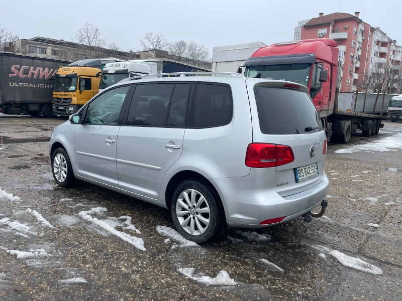 VW Touran  2.0TDI 140кс HIGHLINE* НАВИГАЦИЯ* ПОДГРЕВ* , снимка 4 - Автомобили и джипове - 53078266