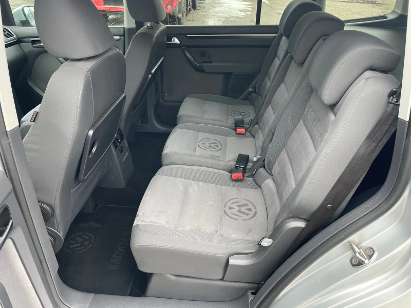 VW Touran  2.0TDI 140кс HIGHLINE* НАВИГАЦИЯ* ПОДГРЕВ* , снимка 14 - Автомобили и джипове - 53078266