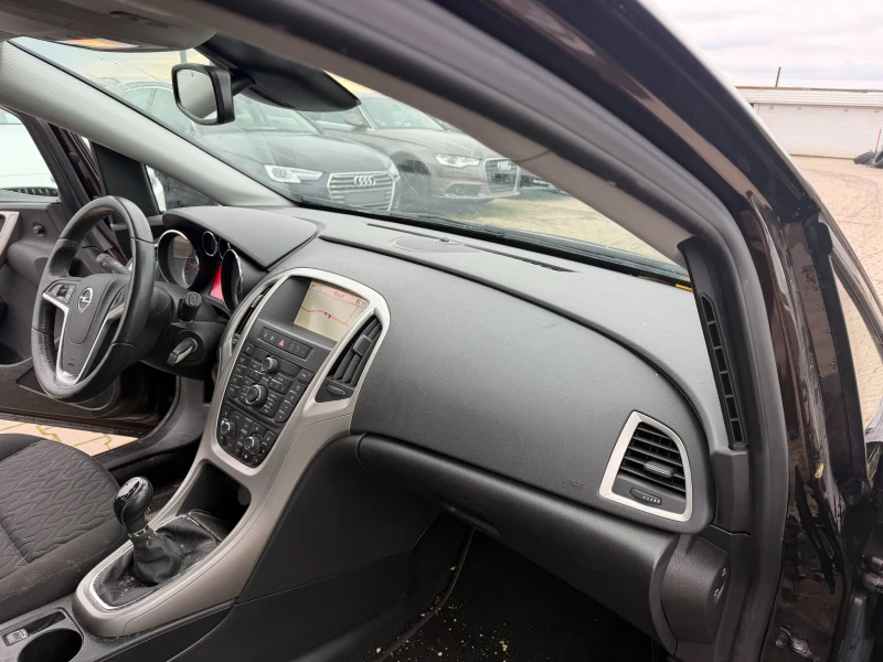 Opel Astra 1.7CDTI NAVI/KAMERA EURO 5, снимка 11 - Автомобили и джипове - 53560295