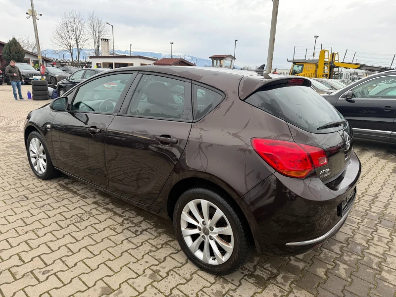 Opel Astra 1.7CDTI NAVI/KAMERA EURO 5, снимка 8 - Автомобили и джипове - 53560295