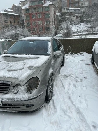 Mercedes-Benz E 320, снимка 6 - Автомобили и джипове - 53611820